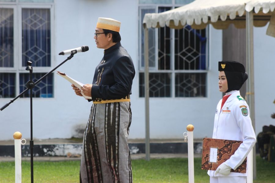 Ratusan Peserta Upacara Peringatan Sumpah Pemuda Di Kabupaten Luwu Utara Mengenakan Pakaian Adat Nusantara